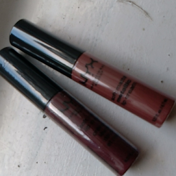 $10 💋NYX 2pc Soft Matte bundle - Picture 3 of 5